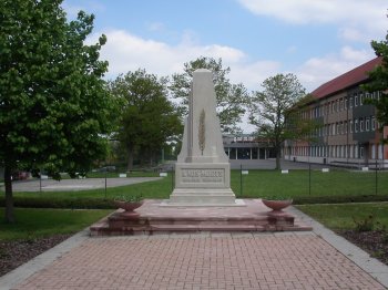 Monuments aux morts